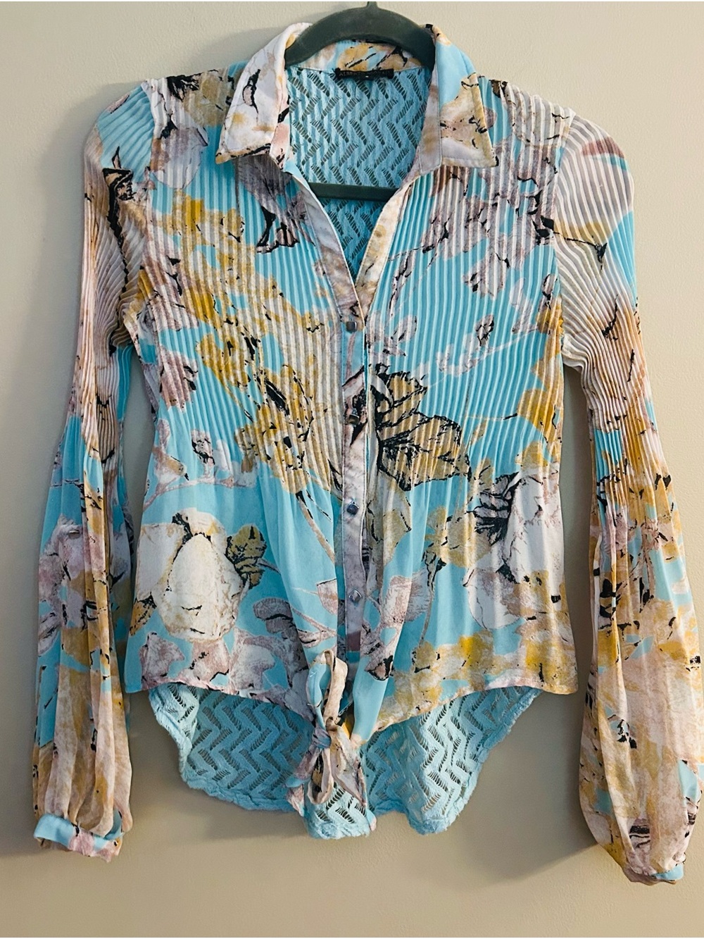 Alberto Makali New York Turquoise Floral Button-Front Tie-Hem Women's Blouse